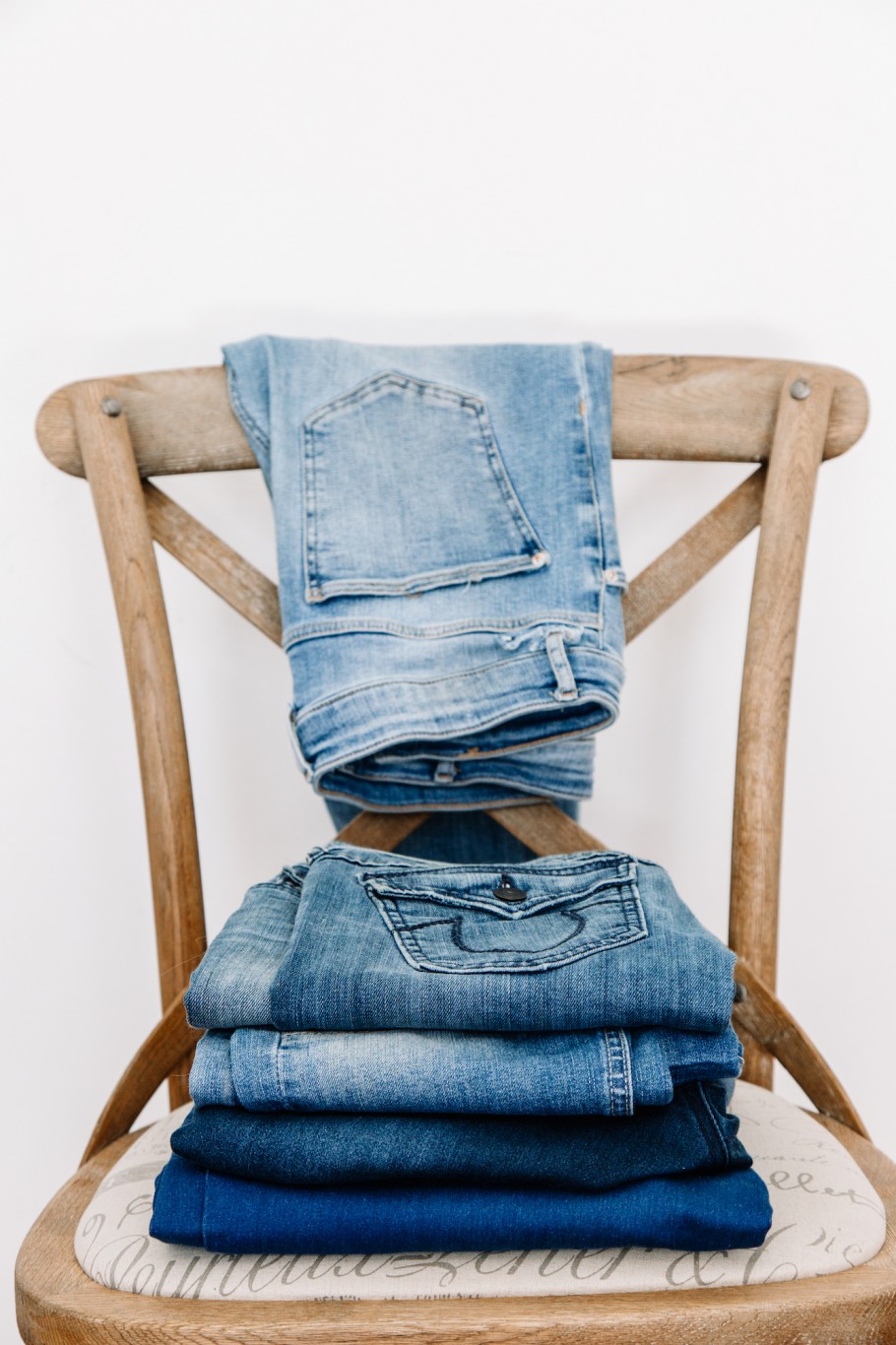 How To Sell Used Clothes Online + 11 Of The Best Places To List Them