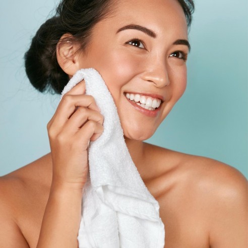 9 Natural & Organic Body Washes For Head-To-Toe Moisture - The Eco Hub