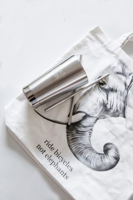 Zero waste gifts are simple, they create little to no waste, they can be reused over and over again and they are biodegradable or compostable.