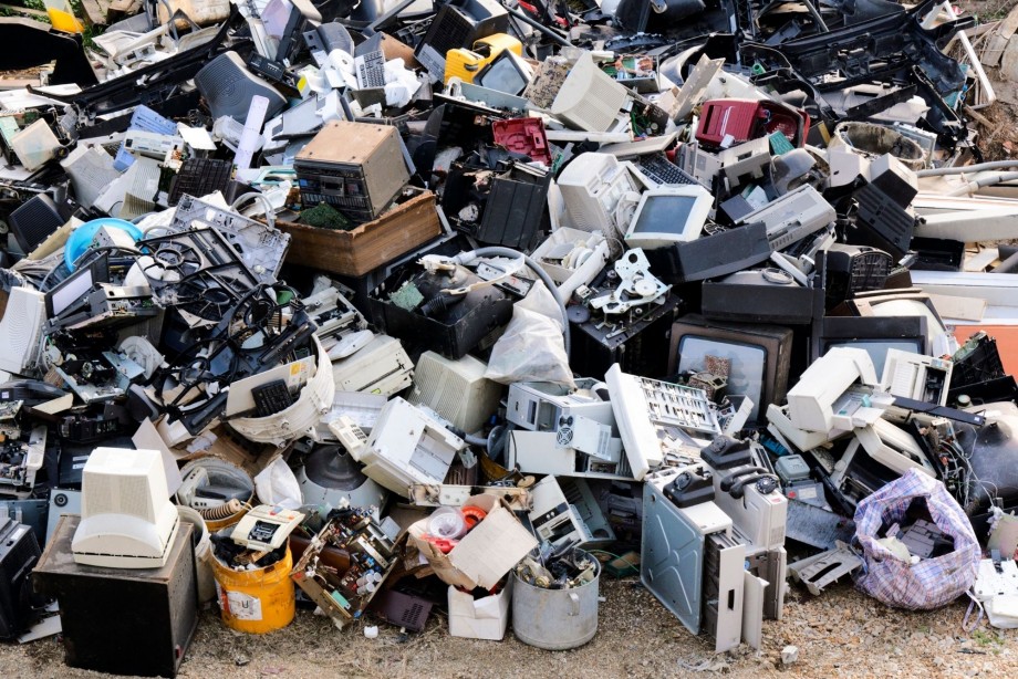 How To Dispose Of Broken Cell Phones The Eco Hub
